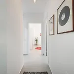 & Natural Light 2bdr Private Parking *