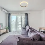 Апартаменты & Natural Light 2bdr Private Parking