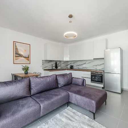 & Natural Light 2bdr Private Parking Lejlighed *