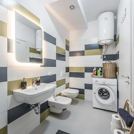 & Natural Light 2bdr Private Parking * Tirana