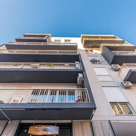 & Natural Light 2bdr Private Parking Tiran