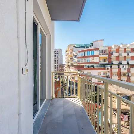 & Natural Light 2bdr Private Parking Tiran