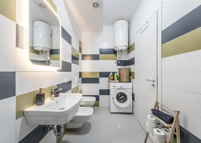 Апартаменты & Natural Light 2bdr Private Parking