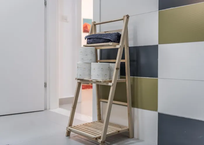 & Natural Light 2bdr Private Parking Тирана