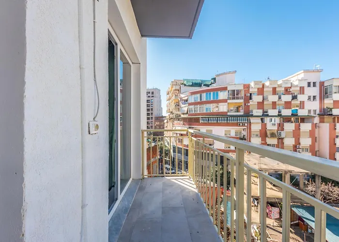 & Natural Light 2bdr Private Parking Тирана